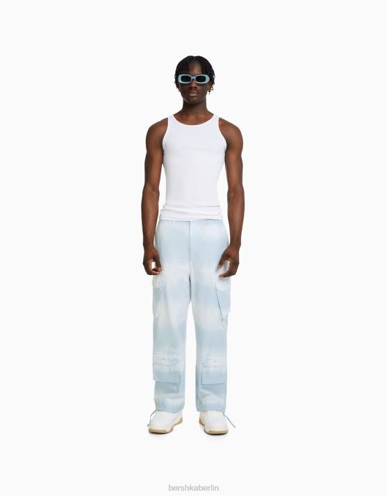 Blau Bershka Männer Cargohose aus Baumwolle mit Batikmuster H00J3265