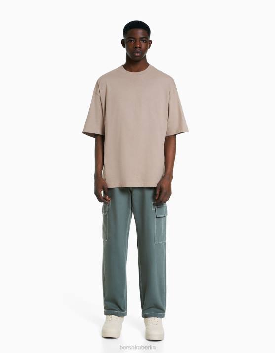 Blau Bershka Männer Cargohose mit weitem Bein und Kontrastnähten H00J3257
