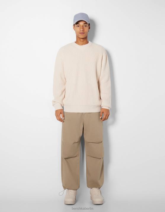 Kamel Bershka Männer Fallschirmhose aus Baumwolle H00J3221