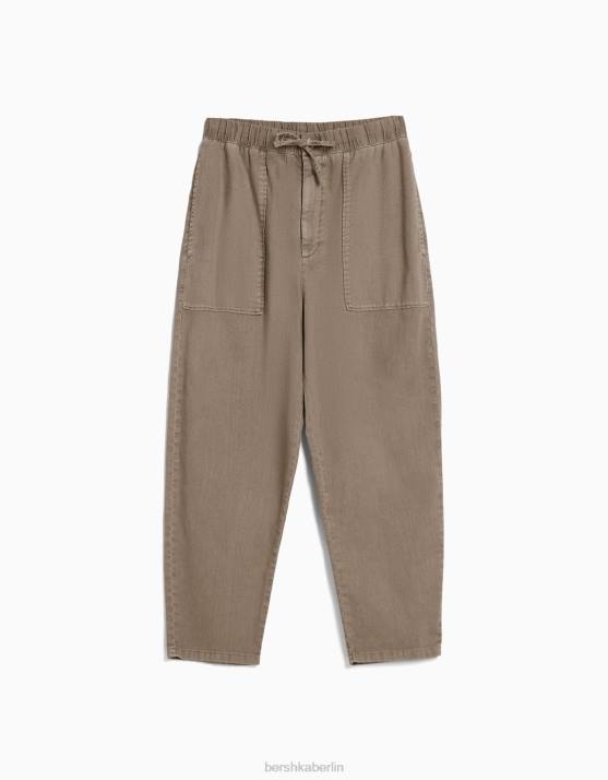 Kamel Bershka Männer Rustikale, locker sitzende Hose H00J3212