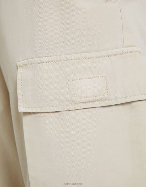 Sand Bershka Männer Cargohose aus Popeline H00J3262