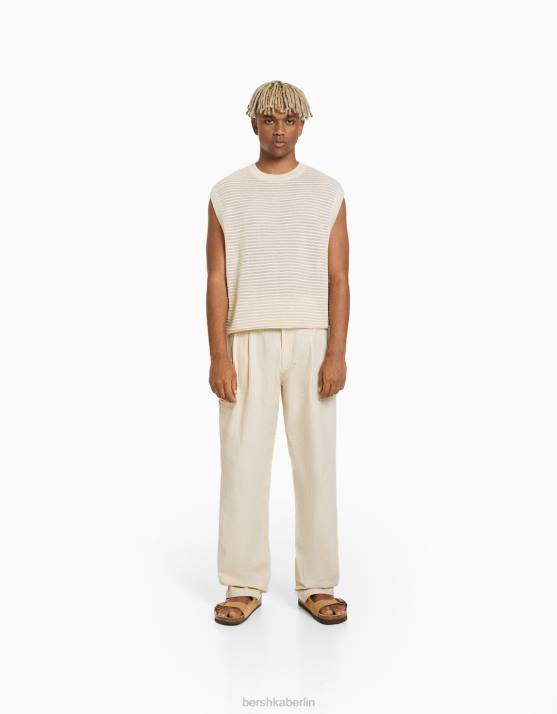 Sand Bershka Männer Gerade Hose aus strukturierter Baumwolle H00J3252