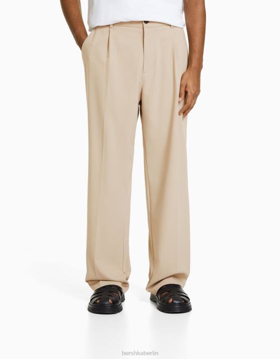 Sand Bershka Männer maßgeschneiderte, weite Hose im Jogger-Stil H00J3031