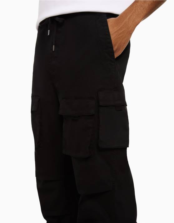 Schwarz Bershka Männer Cargo-Jogginghose aus Baumwolle H00J3223