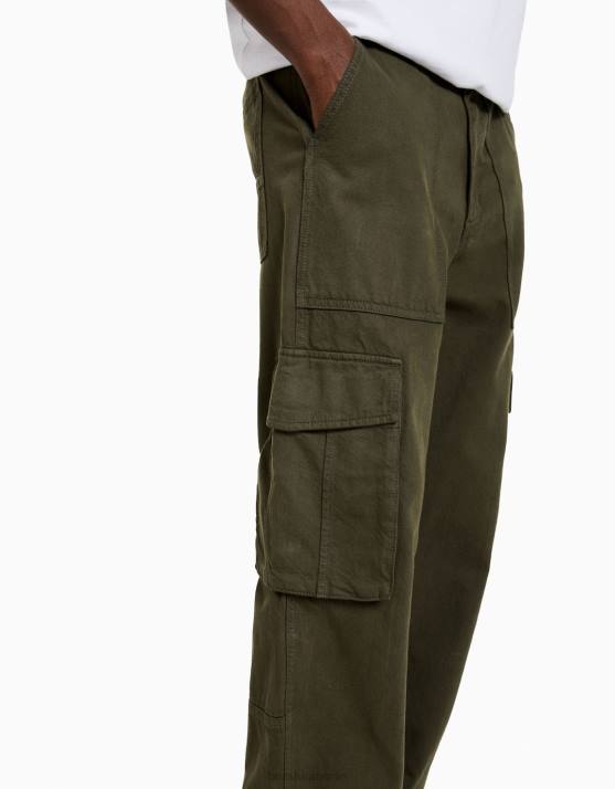 khaki Bershka Männer Cargohose aus Baumwolle mit weitem Bein H00J3247