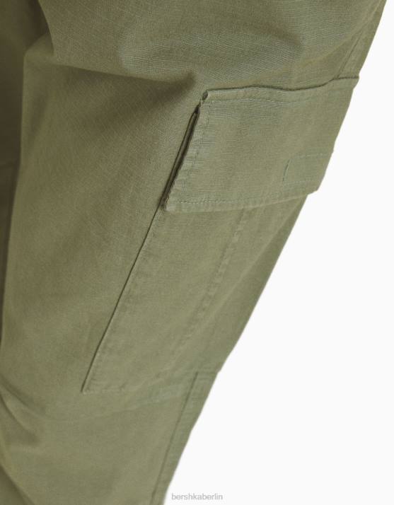 khaki Bershka Männer Cargohose mit Stoppern H00J3229