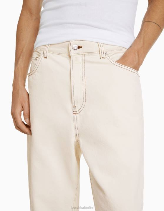 Creme Bershka Männer farbige Baggy-Jeans H00J3113