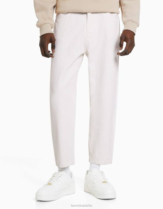 Creme Bershka Männer locker sitzende Jeans H00J3161