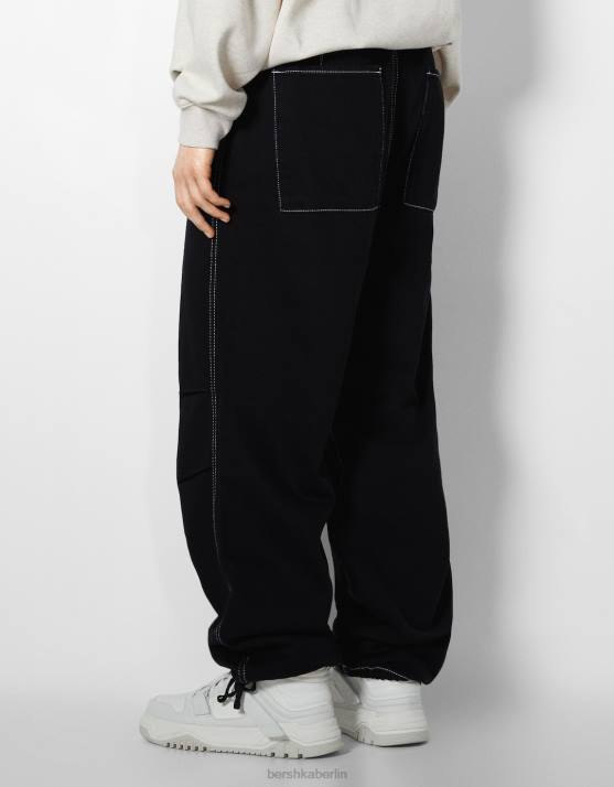 Schwarz Bershka Männer Fallschirmjeans H00J3117