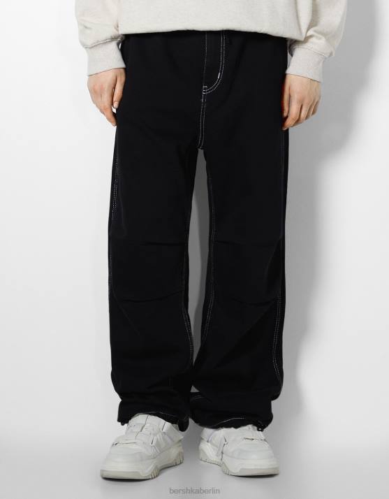 Schwarz Bershka Männer Fallschirmjeans H00J3117