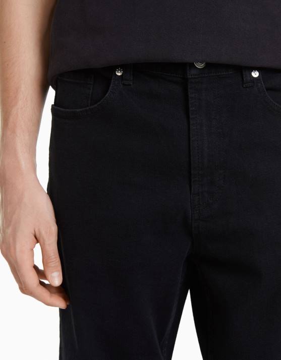 Schwarz Bershka Männer Karottenjeans H00J3157