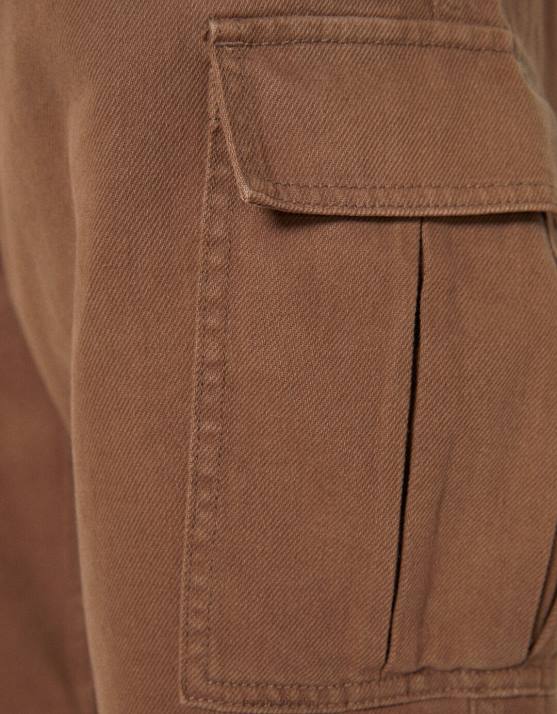 braun Bershka Männer Cargo-Fallschirmjeans H00J3204