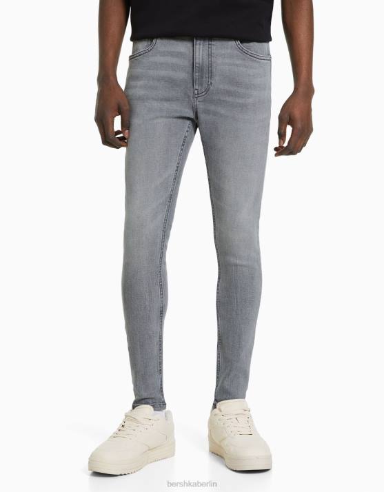 grau Bershka Männer Super-Skinny-Jeans H00J3153