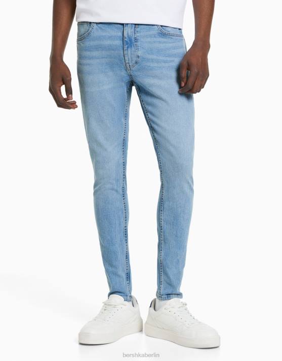 hellblau Bershka Männer Super-Skinny-Jeans H00J3149
