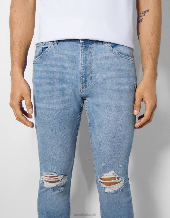 hellblau Bershka Männer Superenge, zerrissene Jeans H00J3167