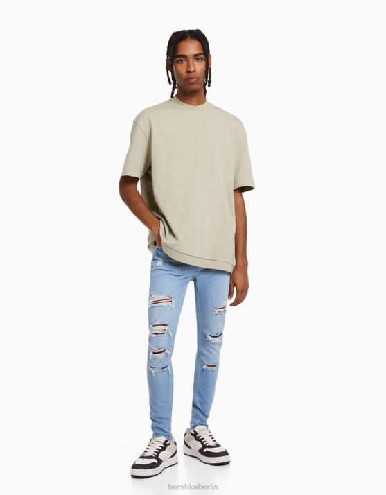 hellblau Bershka Männer Superenge, zerrissene Jeans H00J3191