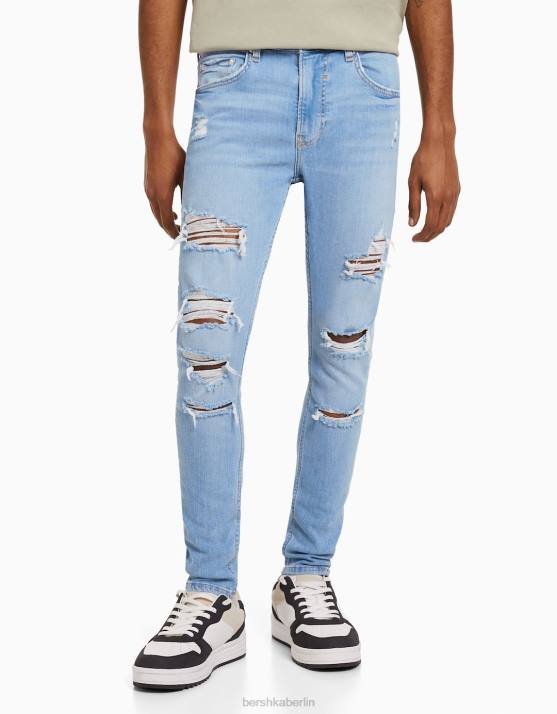 hellblau Bershka Männer Superenge, zerrissene Jeans H00J3191