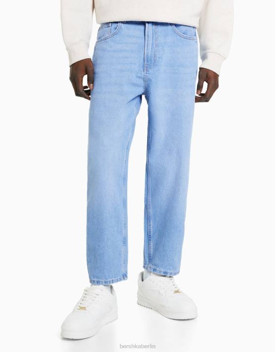 hellblau Bershka Männer locker sitzende Jeans H00J3162
