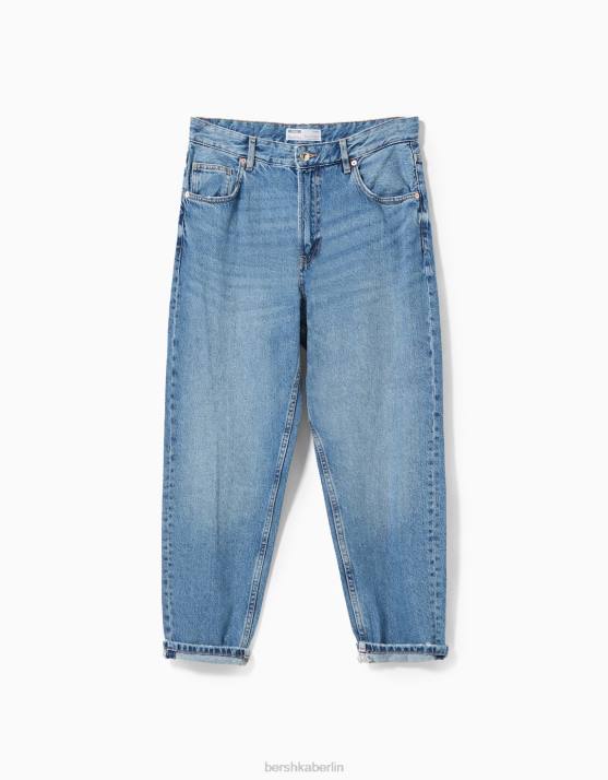 hellblau Bershka Männer locker sitzende Jeans H00J3199