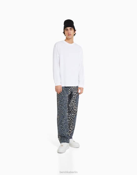 violett Bershka Männer Baggy-Jeans mit Animal-Print H00J3188
