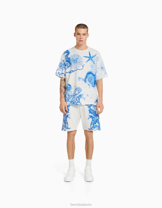Blau Bershka Männer Bedruckte Plüsch-Bermudashorts mit entspannter Passform H00J3350