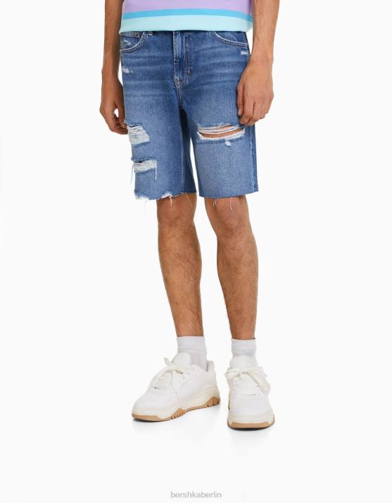 Blau Bershka Männer Slim-Fit-Bermudashorts aus zerrissenem Denim H00J3302