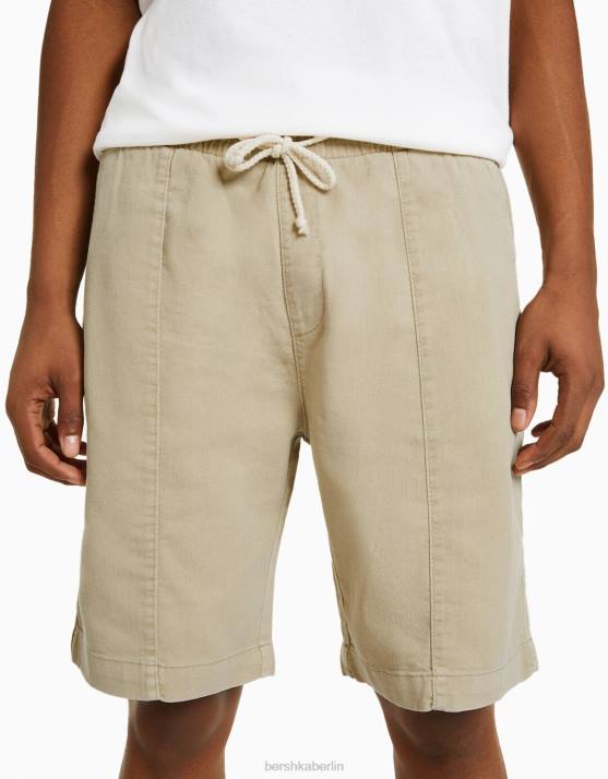 Kamel Bershka Männer Bermuda-Sweatshorts mit rustikalem Finish H00J3306