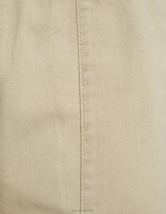 Kamel Bershka Männer Bermuda-Sweatshorts mit rustikalem Finish H00J3306