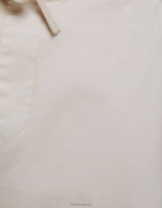 Sand Bershka Männer Bermuda-Jogginghose H00J3356