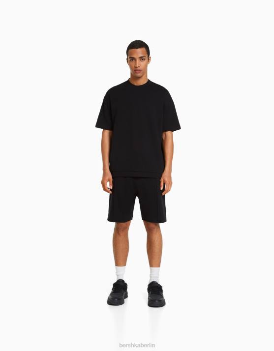 Schwarz Bershka Männer Interlock-Plüsch-Bermudashorts H00J3373