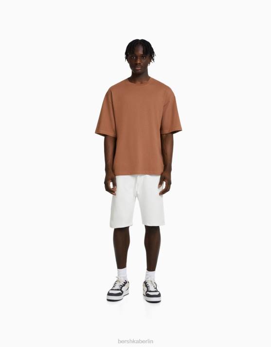 exklusiv Bershka Männer Basic-Plüsch-Bermudashorts H00J3316