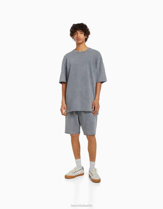 grau Bershka Männer Ausgebleichte Plüsch-Bermudashorts H00J3362