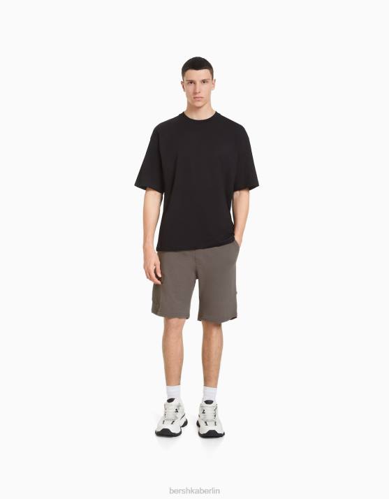 grau Bershka Männer Plüschige Cargo-Bermudashorts H00J3327