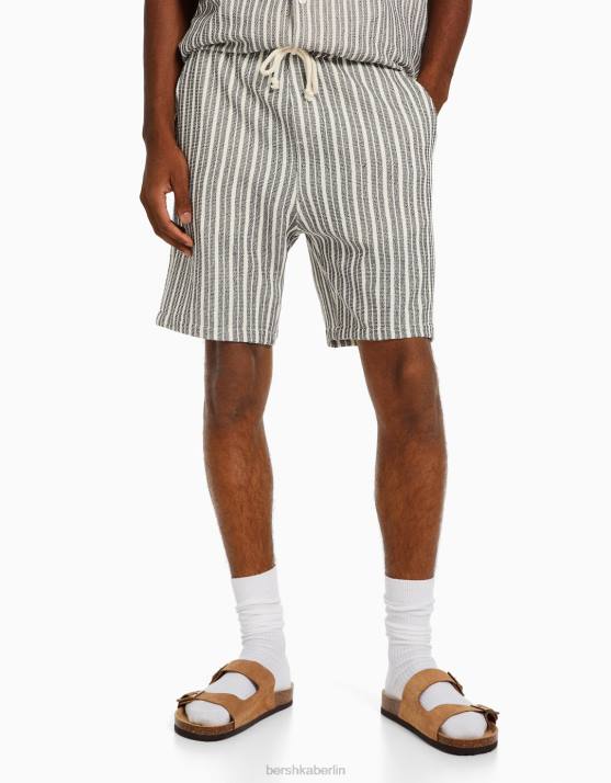 weiß schwarz Bershka Männer Gestreifte rustikale Jogger-Bermudashorts H00J3370