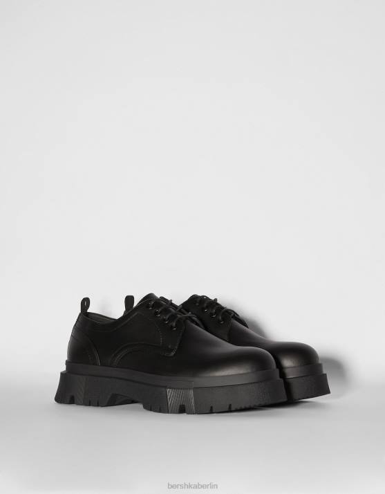 Schwarz Bershka Männer Abendschuhe mit Profilsohle H00J3457