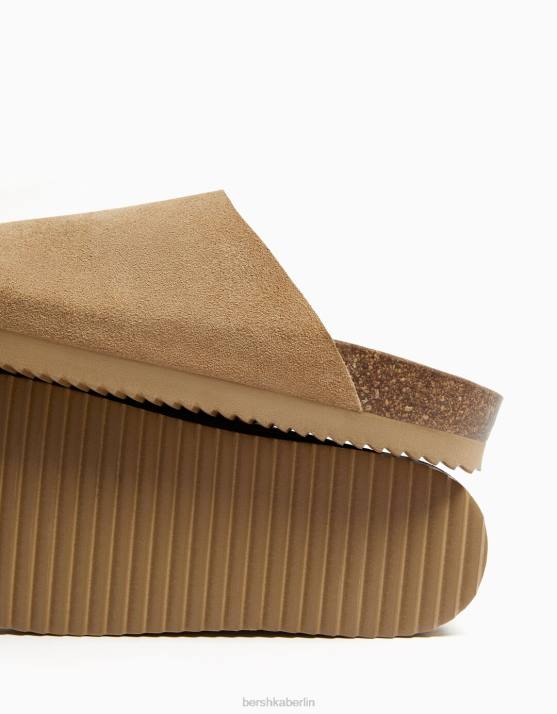 Sand Bershka Männer Lederclogs H00J3543
