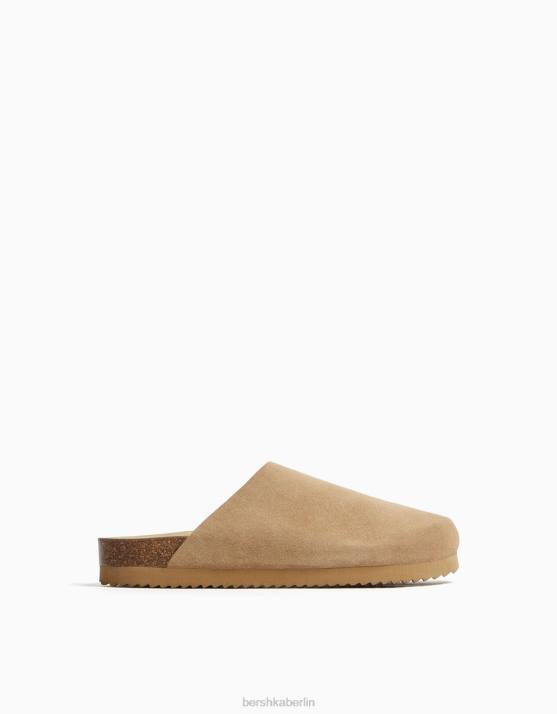 Sand Bershka Männer Lederclogs H00J3543