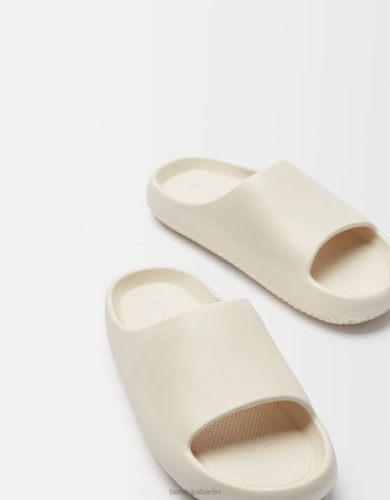 Sand Bershka Männer strukturierte flache Sandalen H00J3450