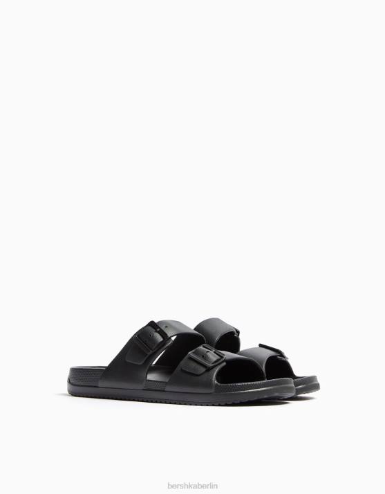 Schwarz Bershka Männer Gummierte Sandalen mit Schnallen H00J3036