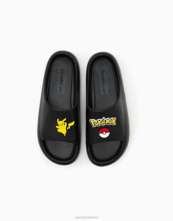 Schwarz Bershka Männer Pokémon-Sandalen H00J3550