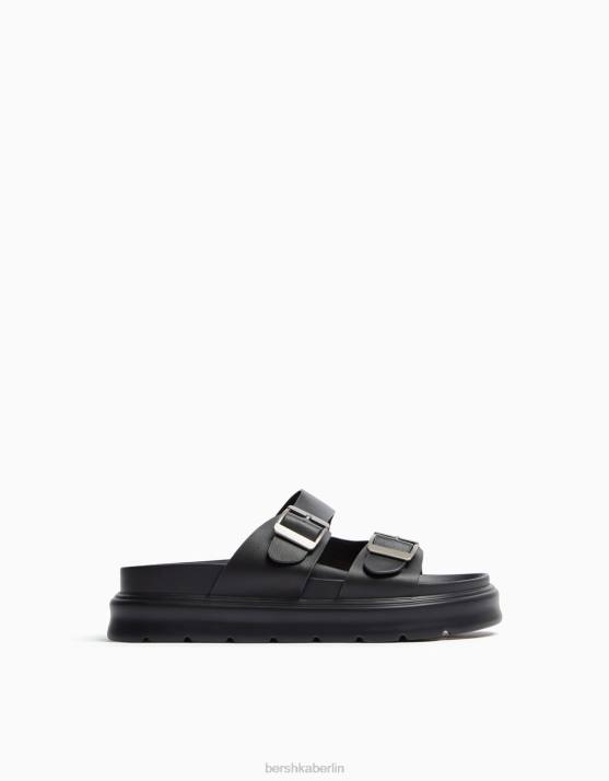 Schwarz Bershka Männer Sandalen mit Schnalle H00J3558