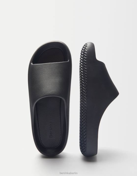 Schwarz Bershka Männer strukturierte flache Sandalen H00J3562