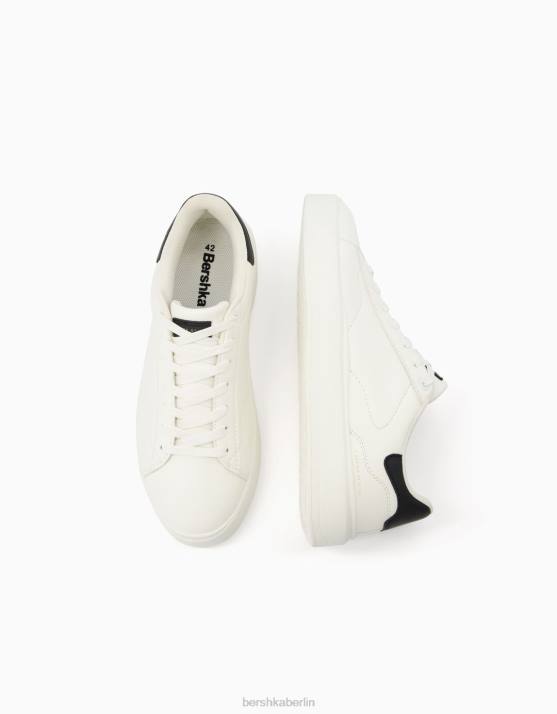 Weiss Bershka Männer kontrastierende Turnschuhe H00J3468