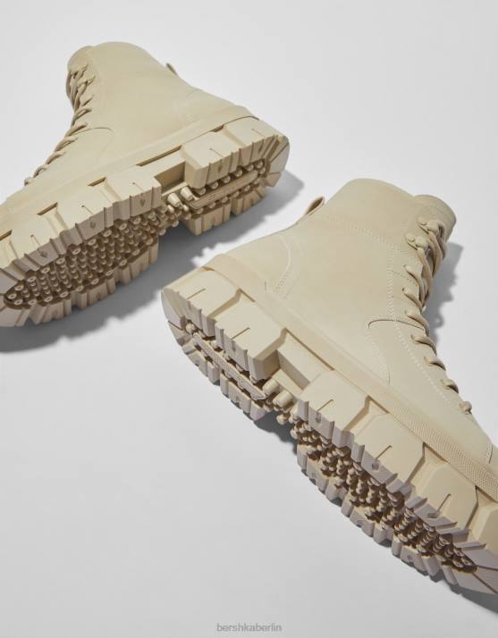 Sand Bershka Männer Schnürstiefel mit Bahnsohle H00J3448