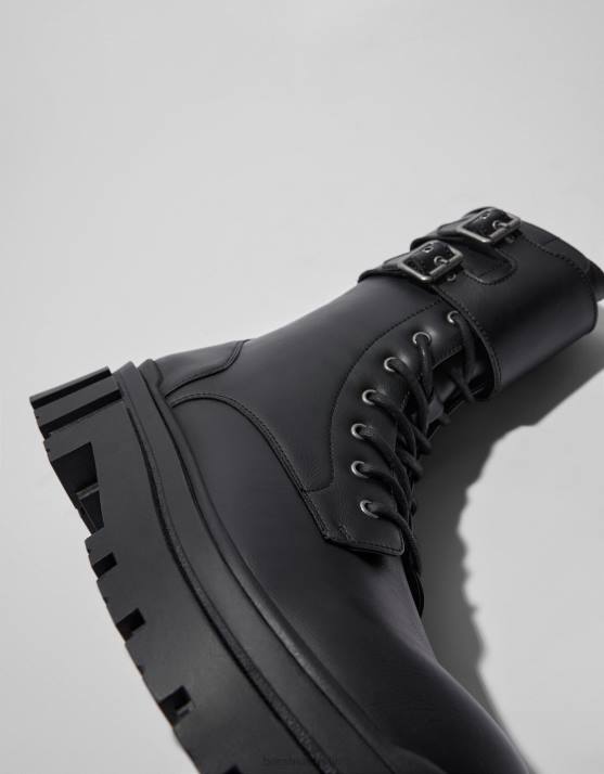 Schwarz Bershka Männer Schnürstiefel mit Schnallen H00J3462