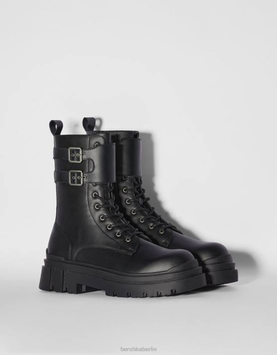 Schwarz Bershka Männer Schnürstiefel mit Schnallen H00J3574