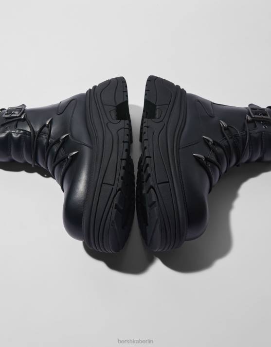 Schwarz Bershka Männer klobige Stiefel mit Schnallen H00J3577