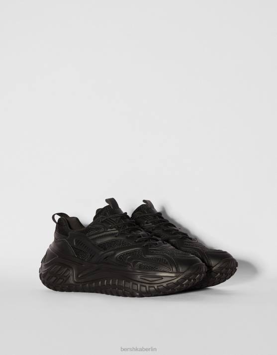 Schwarz Bershka Männer Sneakers mit Nietensohle H00J3535
