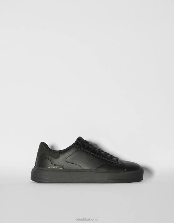 Schwarz Bershka Männer einfarbige Turnschuhe H00J3455