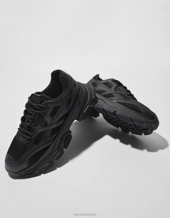 Schwarz Bershka Männer kontrastierende Mesh-Sneaker H00J3510
